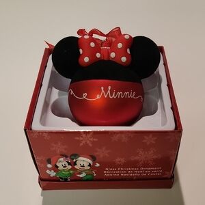 MINNIE GLASS CHRISTMAS ORNAMENT